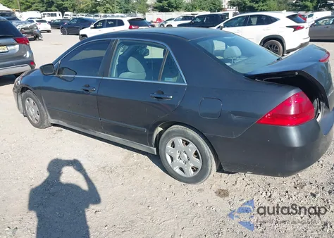 2006 Honda Accord 2.4 Lx from USA, damaged, VIN 1HGCM564X6A019510